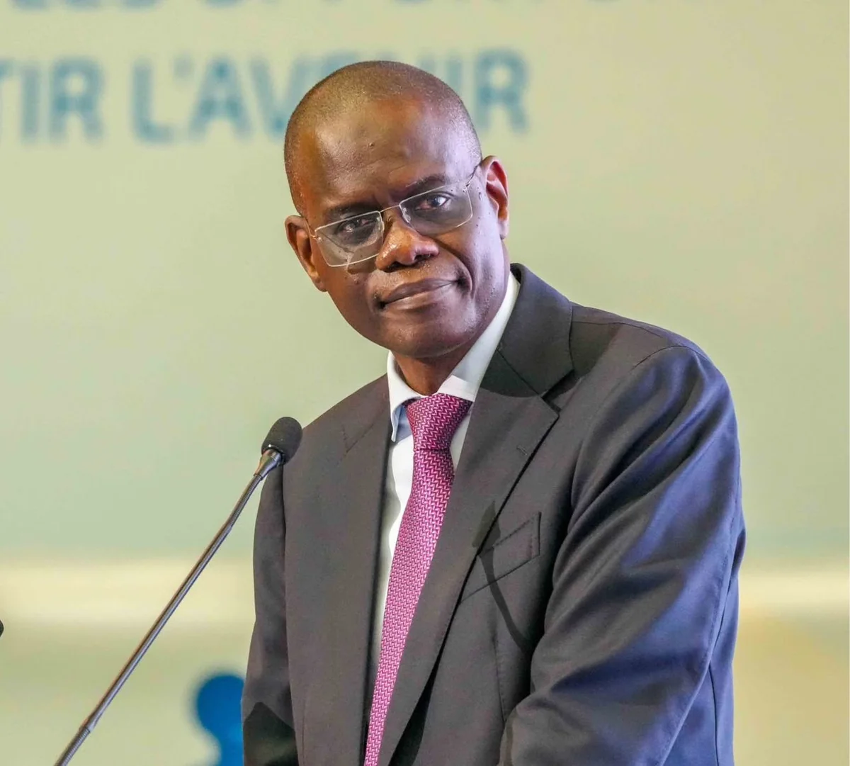 Sénégal : la nomination d’un technocrate des finances pour piloter la relance économique
