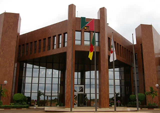 Kribi et Sangomar : le pari de la transformation locale du pétrole ouest-africain