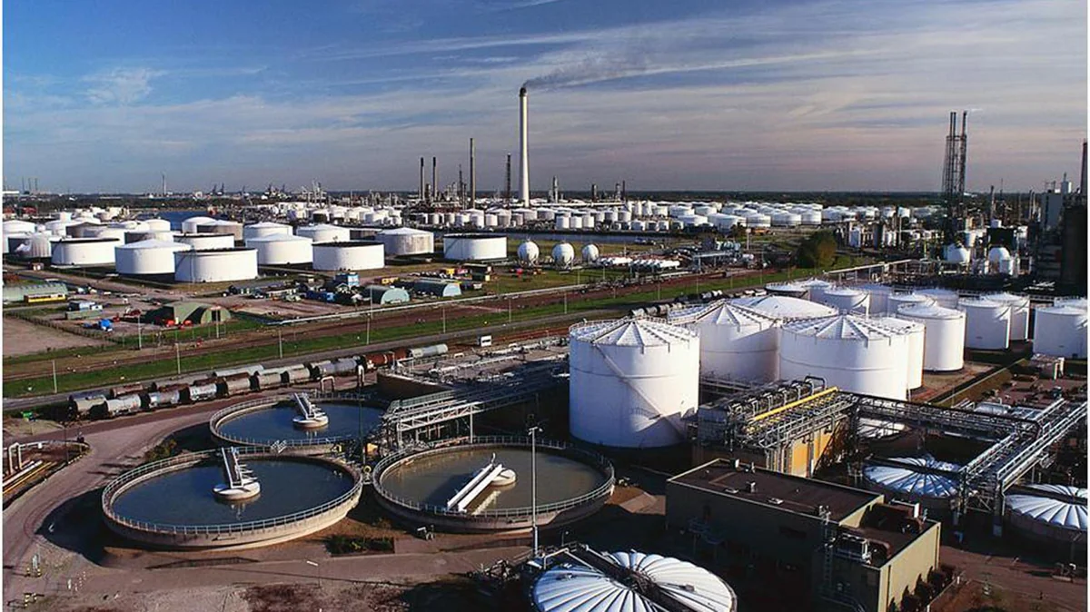 Uranium nigérien et pétrole nigérian : deux faces de l'extractif ouest-africain
