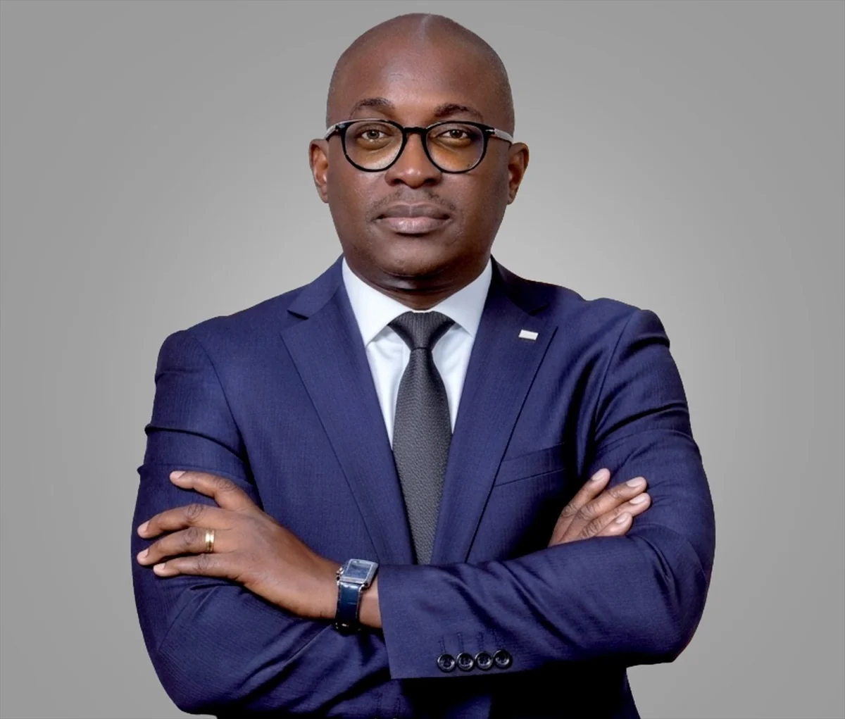 VERSUS BANK : le nouveau DG KACOU, un signal de gouvernance pour les investisseurs