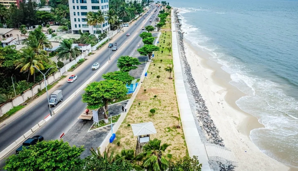 Assurance auto au Gabon : un îlot de croissance dans un marché des dommages en repli