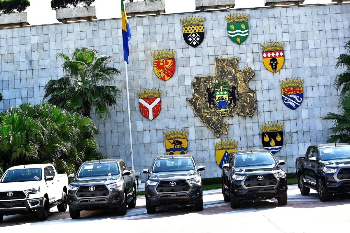 Au Gabon, 21,6 milliards FCFA de véhicules administratifs : un miroir pour la gouvernance des achats publics en Afrique de l'Ouest