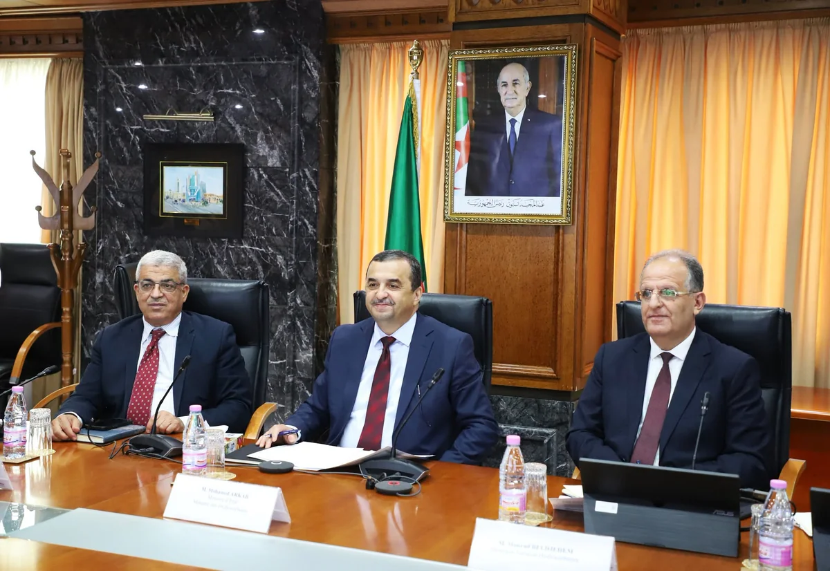 Algérie et Sénégal : deux stratégies énergétiques pour recomposer l’Afrique de l’Ouest