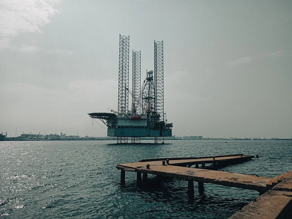 Pétrole sénégalais : l’or noir détrône l’or jaune et redessine l’économie