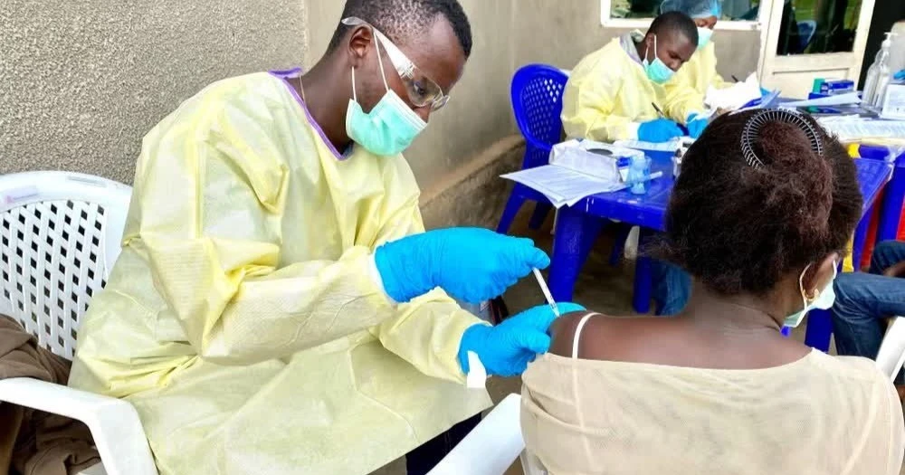 Ebola : la CEDEAO mobilise ses plans d'urgence, un test pour la coopération sanitaire régionale